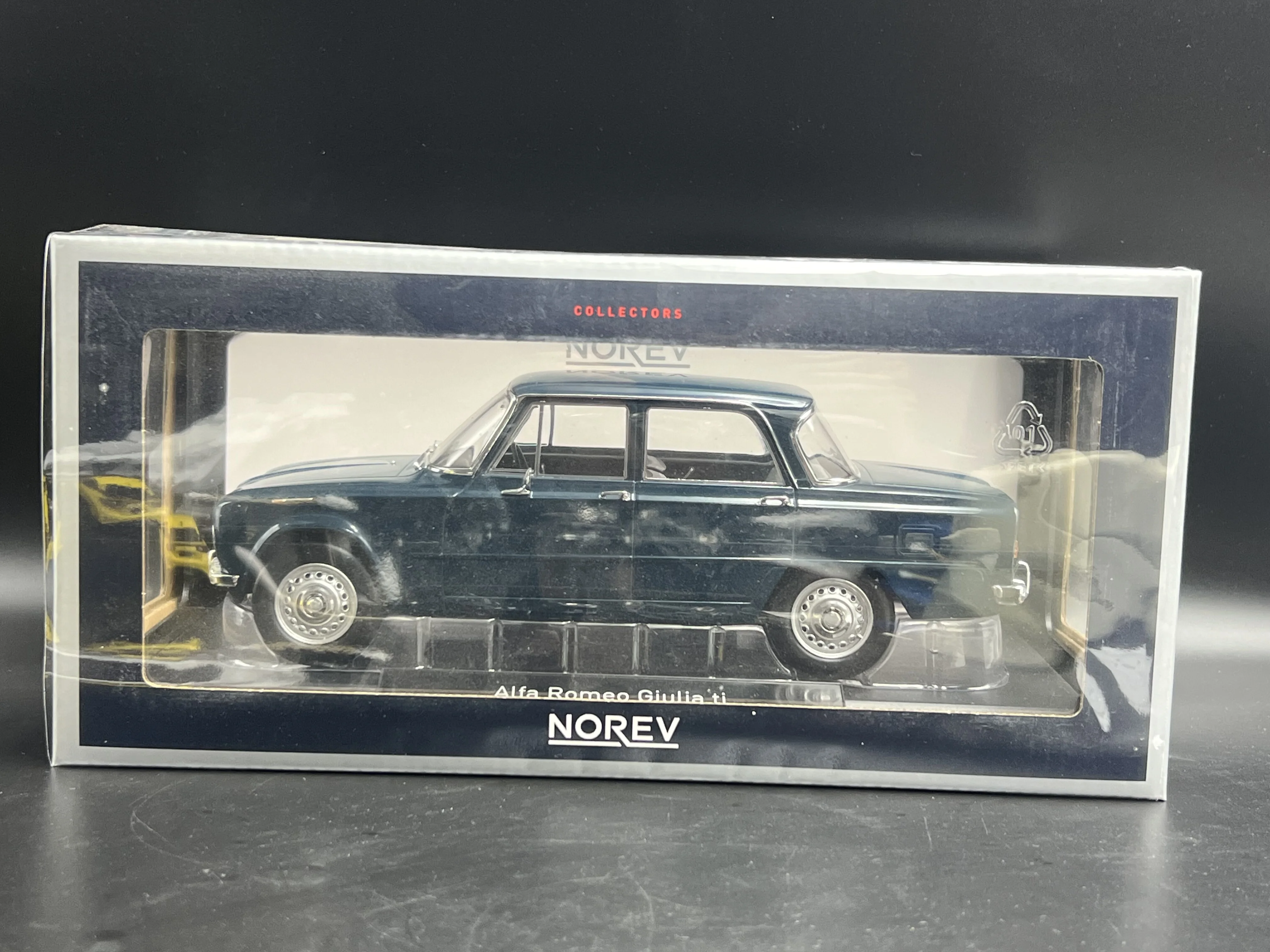 

Diecast Norev 1:18 Scale GIULIA Ti 1964 Alloy Car Model