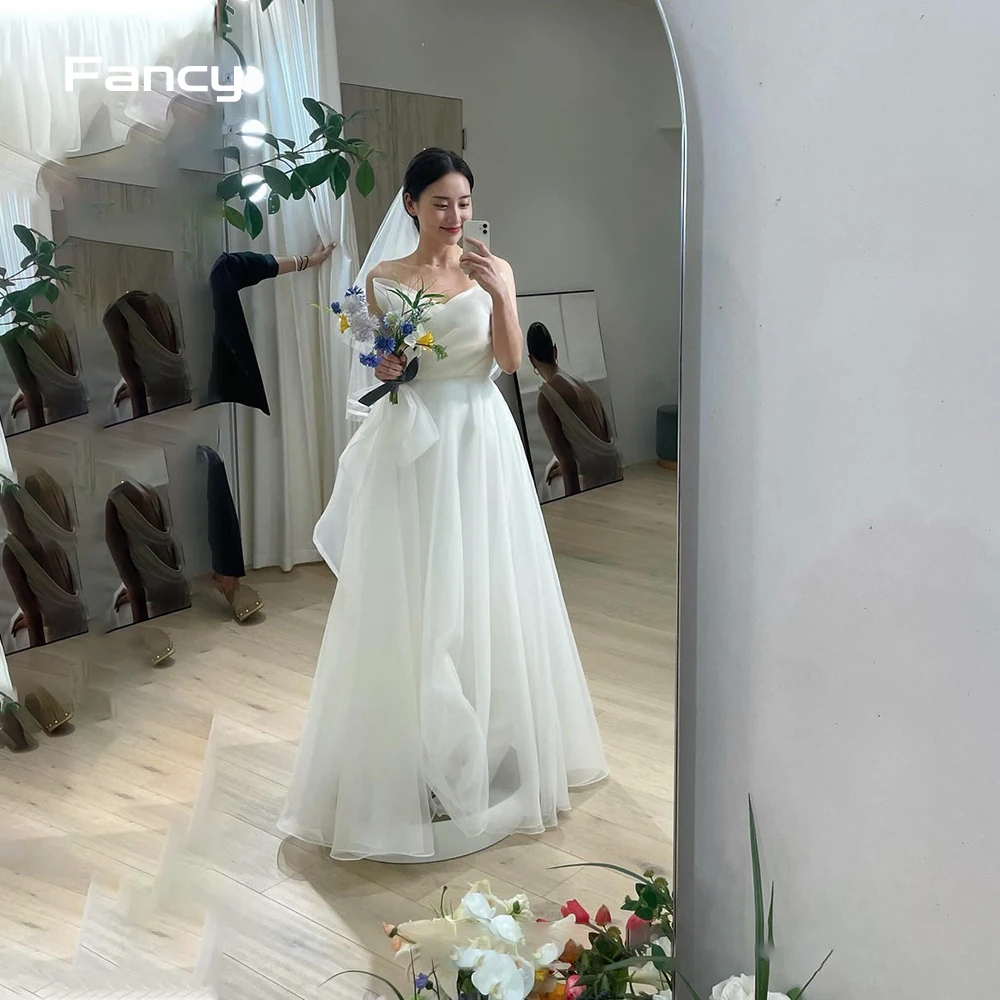 Vestido de novia con cuello en V de princesa elegante, sesión de fotos de Corea, vestido de novia de tul suave sin mangas, hasta el suelo, vestidos de novia hechos a medida