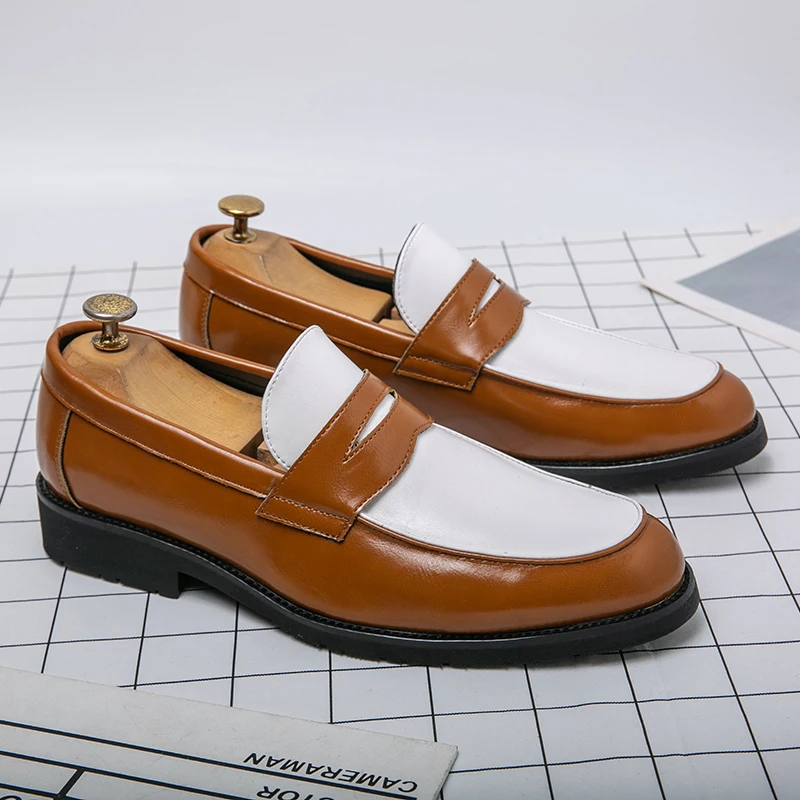 Mocasines italianos de marca de lujo, zapatos de cuero de Color blanco y negro para hombre, zapatos informales de suela blanda a la moda, mocasines