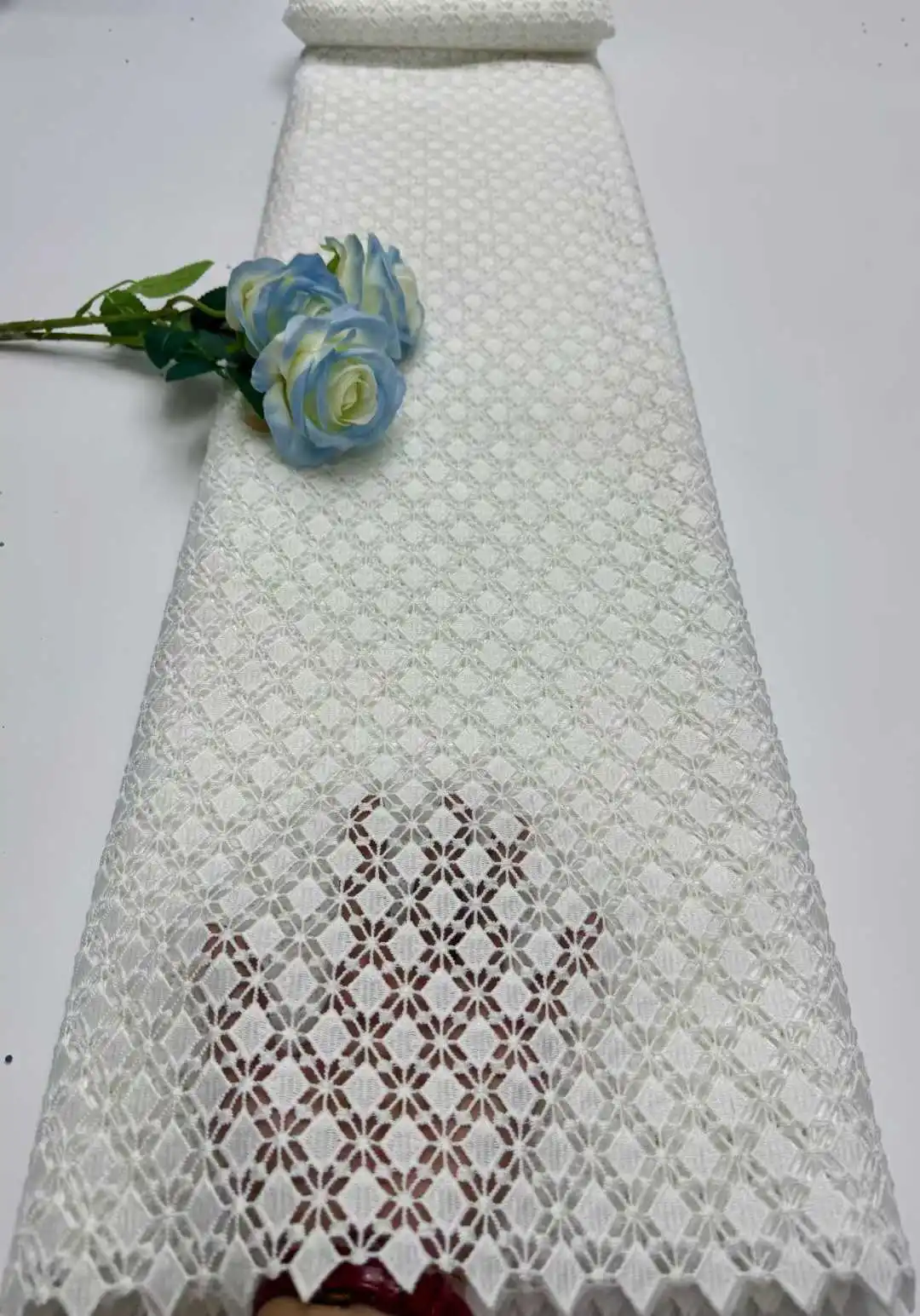 

Африканский гипюровый шнур, кружевная ткань 2026, высокое качество, 5 ярдов, нигерийская водорастворимая кружевная ткань для женщин, свадебные платья