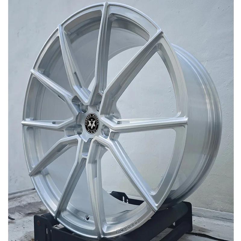 การออกแบบปลอมแปลงล้อรถที่กําหนดเอง Multi Spoke ล้อ 18-22 นิ้ว 5x114.3 5x112 5x110 5x120 ปลอมแปลงรถสําหรับ Audi Toyota benz Bmw