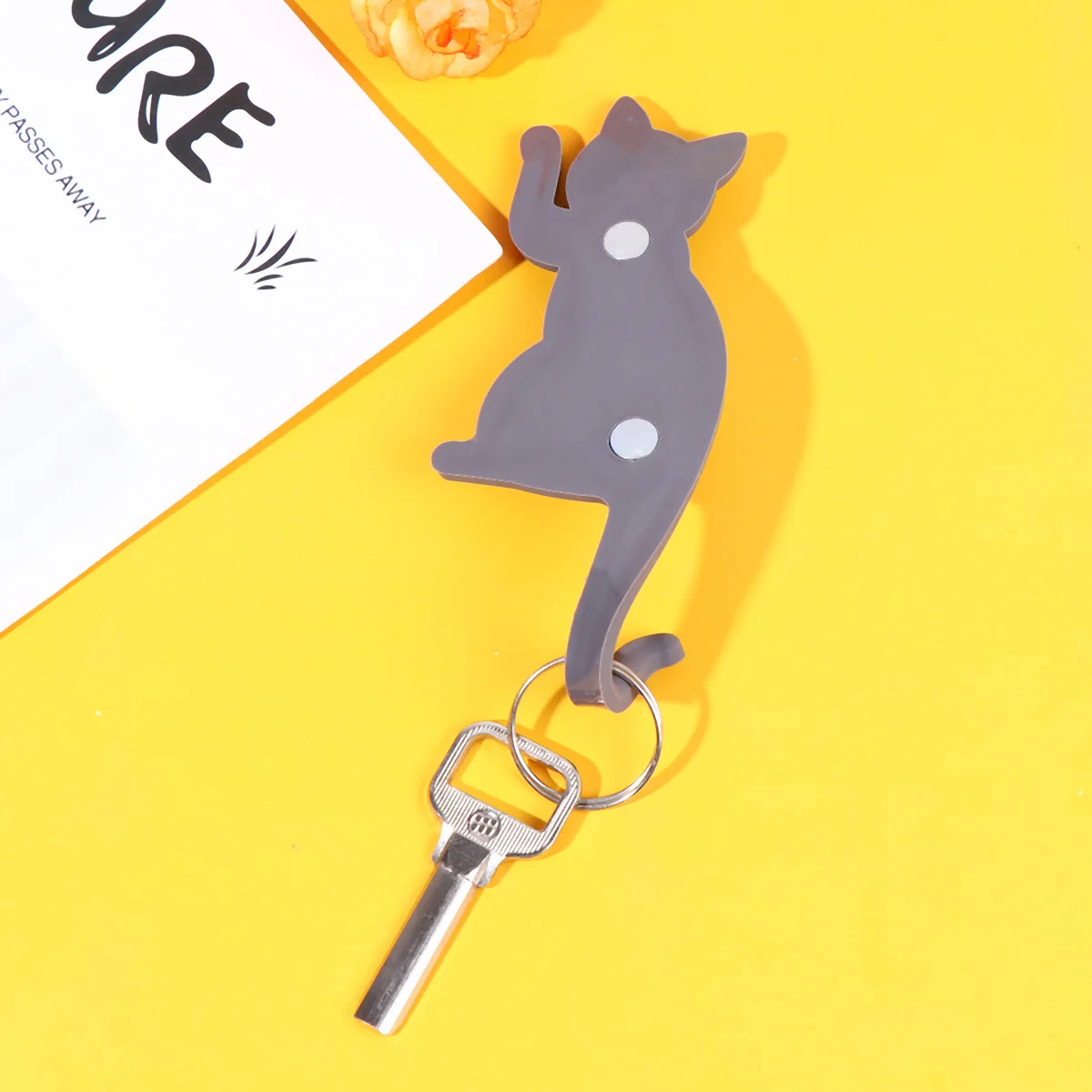 

Wall-mounted Magnetic Refrigerator Hook Office Fridge Cat Ornaments for Lovers Cartoon