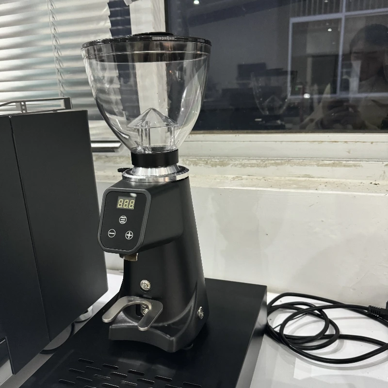 

Brand New Commercial Electric Coffee Bean Grinder Portable Automatic 64mm Burr RCM-C3 New Household Coffee Grinders Machine