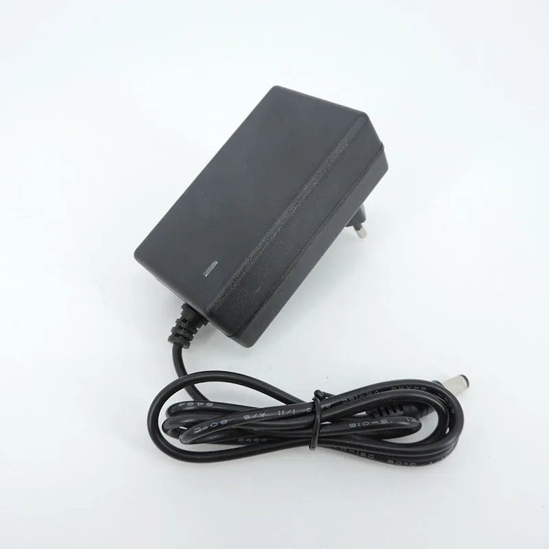 AC100-240V to DC 12.6V 2A 18650 lithium battery charger 12Volt Power wall charger Adapter 5.5*2.5MM