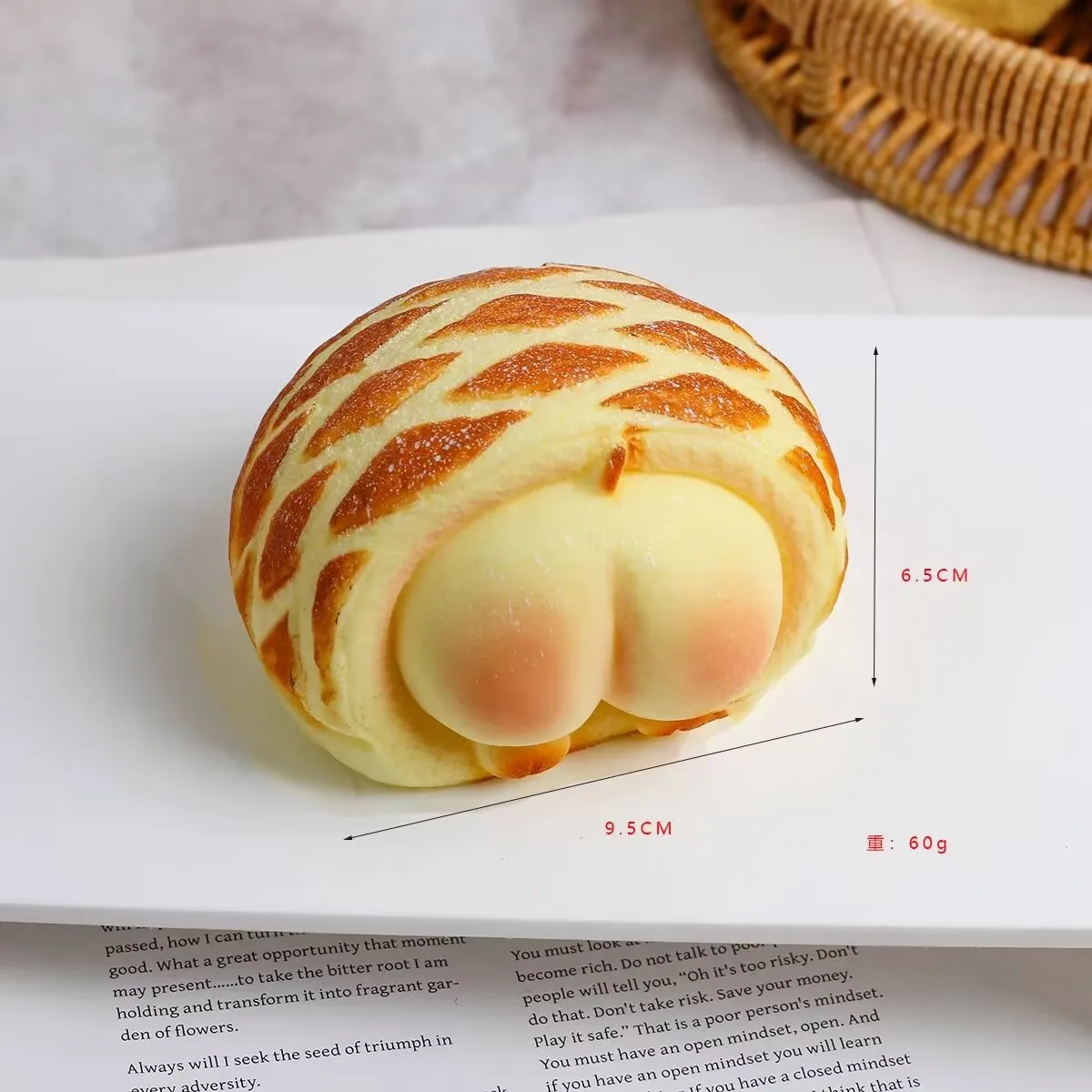 1 Stück Cartoon Slow-Rebound Simulationsfigur, Niedliche Schildkröte Croissant, Stressabbau-Modell, Deko-Accessoire für Zuhause