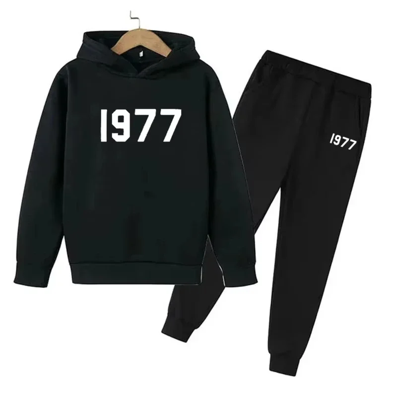 Modischer Freizeitanzug 1977 für Jungen und Mädchen, 2-teiliges Set, Trainingsanzug für Kinder, Kapuzen-Sportanzug, Kinder-Hoodie, Sweatshirt-Oberteil + Hose, Streetwear – Detail 6