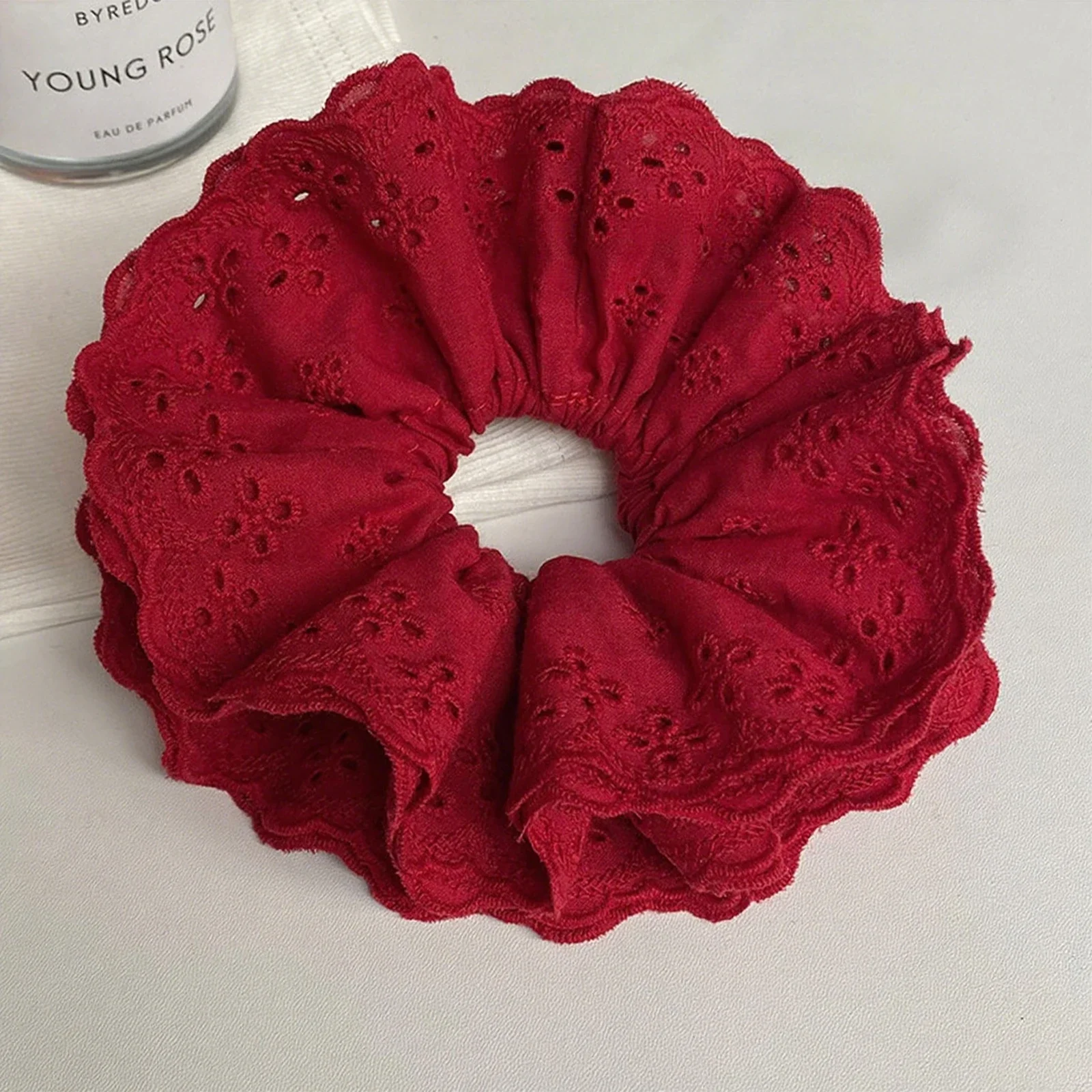 

Atmosphere red cotton fabric hollow four-layer large intestine scrunchie, temperament burgundy women's hair ornament