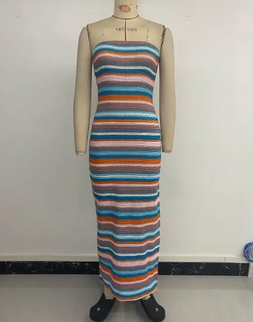 Vestido feminino verão 2025 novo lazer férias estilo bordado listrado sem alças elegante e elegante vestido explosivo