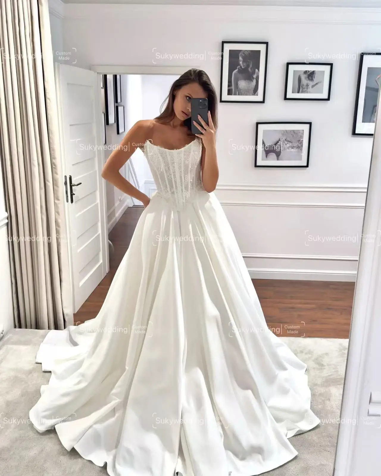 Modest Basque Waist Wedding Dresses Sleeveless Lace Appliques Satin Strapless Bone Bodice Country Wedding Dresses Customized