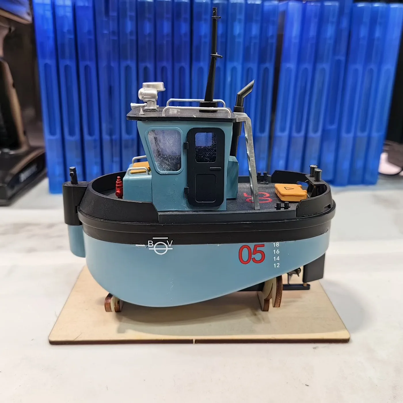 1/870 RC Boat 13cm Remote Control Mini Tugboat Hand Painted RC Boat Model Kit Boy Toy Gift