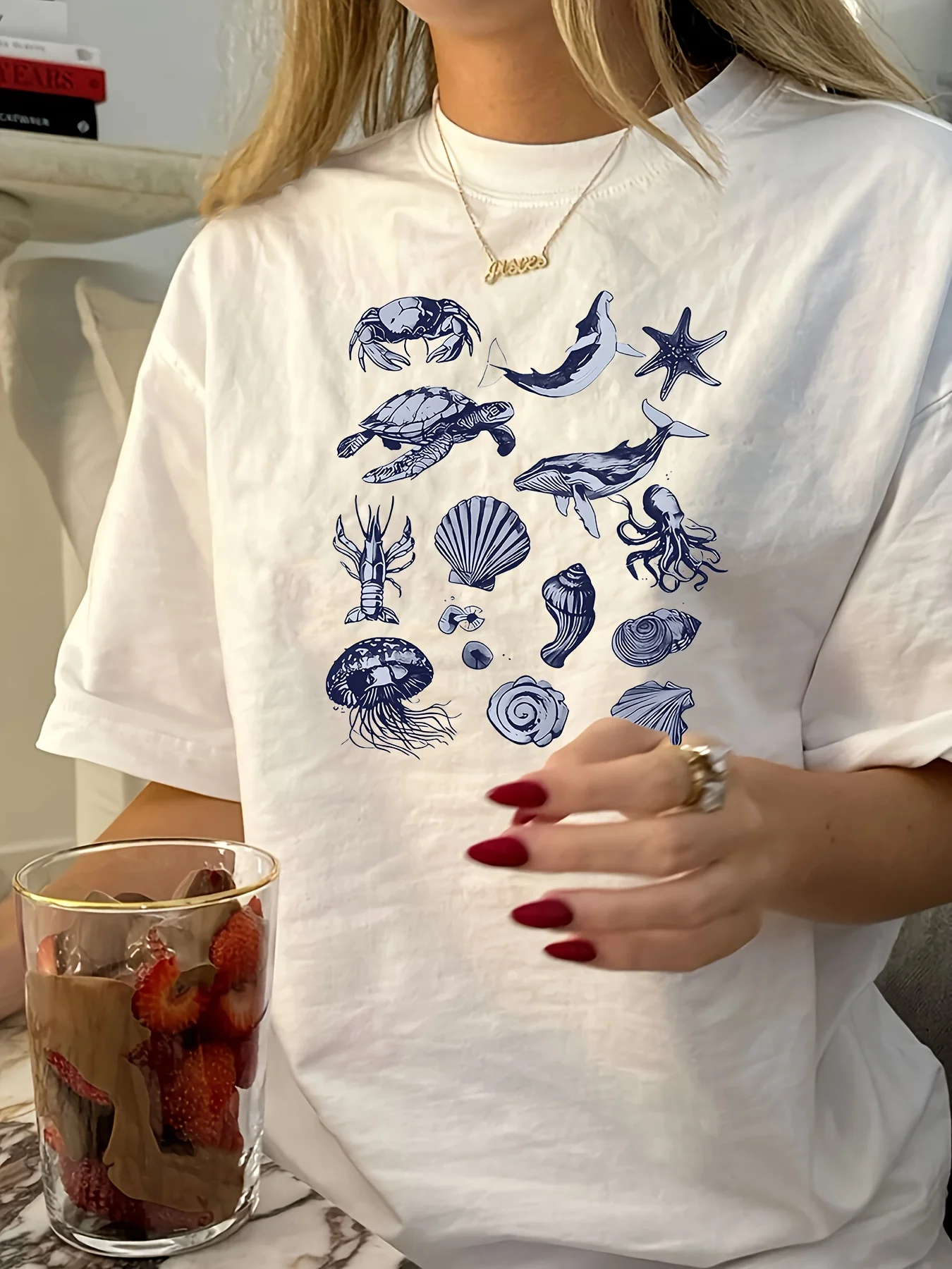 

Женская винтажная футболка с принтом Sea Life, круглый вырез из 100% полиэстера, геометрический узор, обычная длина, летний топ из трикотажной ткани,