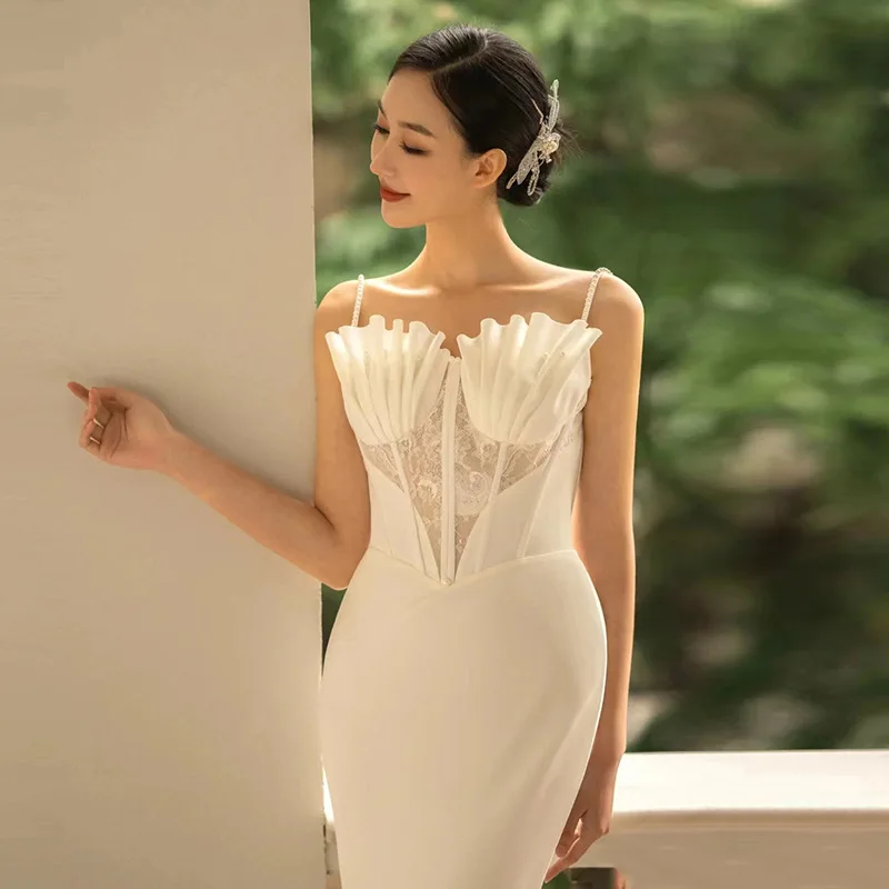 فستان زفاف فرنسي خفيف من الساتان بسيط جديد ذيل السمكة أبيض للتخسيس زائدة طرحة زفاف سوبر الجنية السباغيتي حزام رحلة تبادل لاطلاق النار