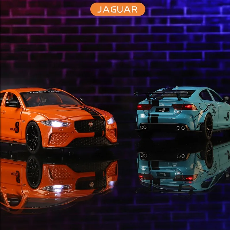 Simulation 1:24 Jaguar XESVProject8 Alloy Car Model Sound Light Pullback Collective Miniature Voiture Home Decor Boy Car Gift