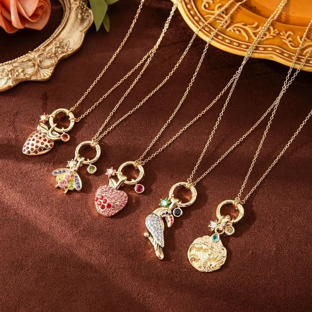 패션 메탈 딸기 목걸이 방수 골드 컬러 펜던트 목걸이 우아한 크리스탈 체인 초커