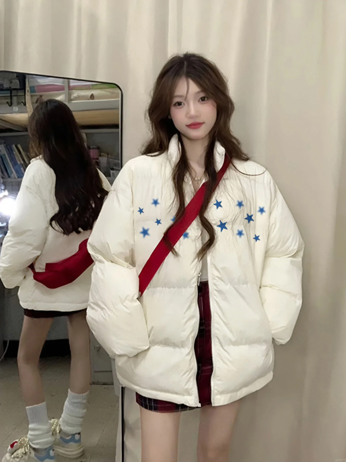 

Parka Real Fox Fur Woman Womens Loose Baggy Roomy Oversized Billowy Ample Commodious Extensive Spacious Voluminous Broad Style