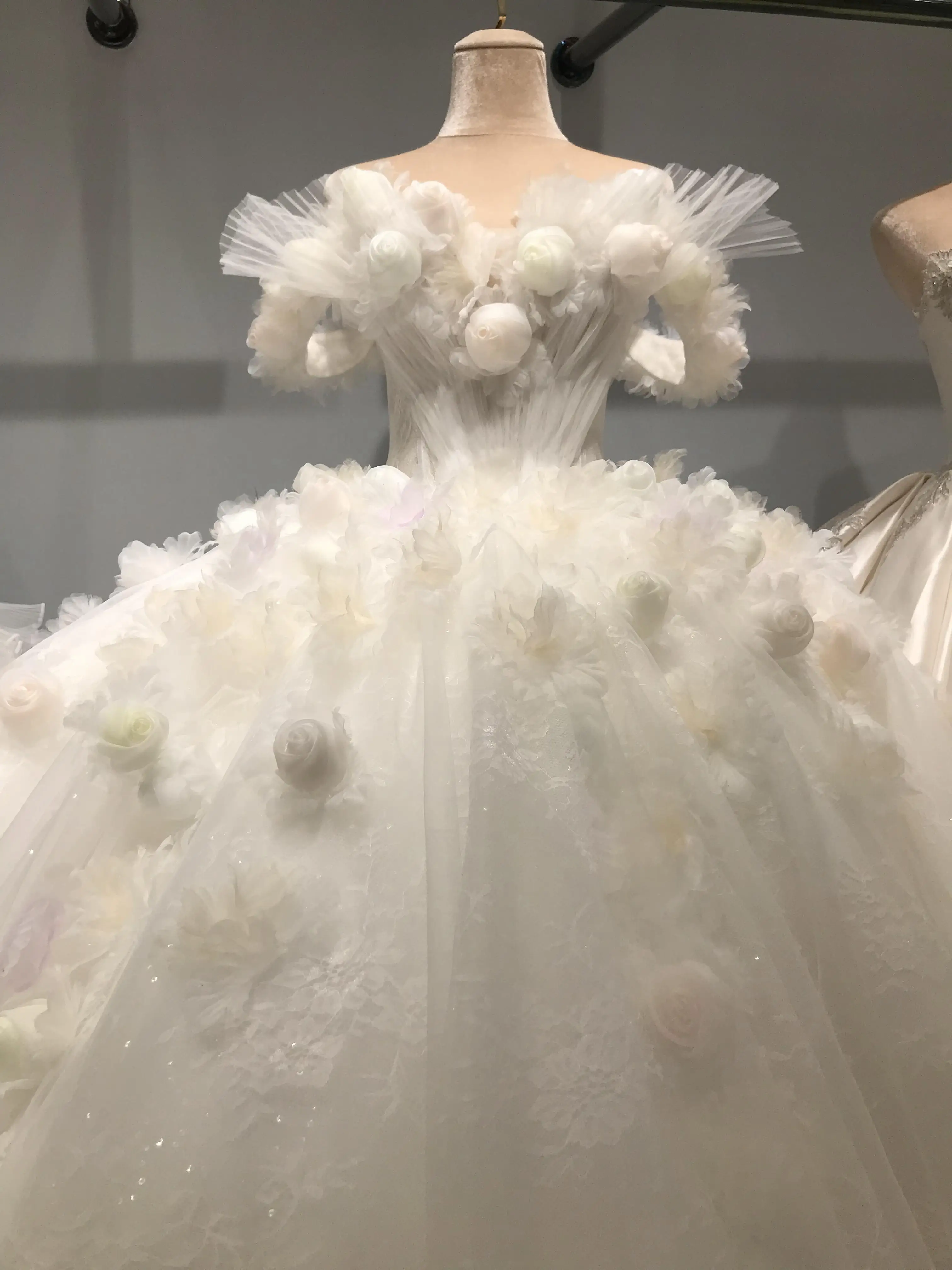 Kisswhite LTT Collection Customized 3d flowers 2026 Glitters Ball Gown Dress For Bride