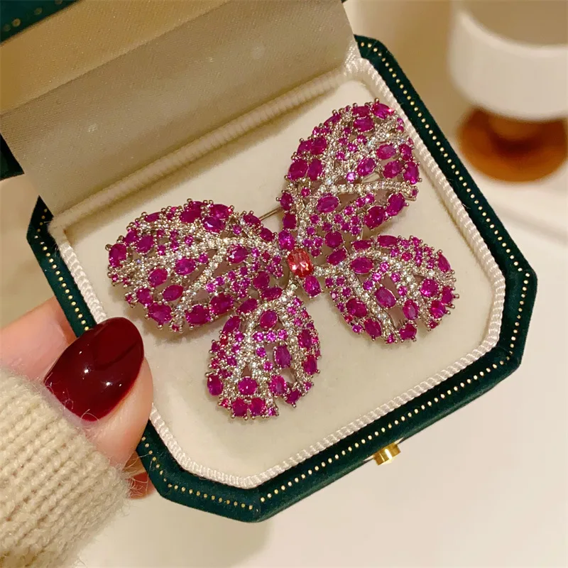 

Palace Retro Delicate Micro-inlaid Zircon Rose Red Butterfly Brooches for Women Luxury Design Corsage Jacket Pin Holiday Gift