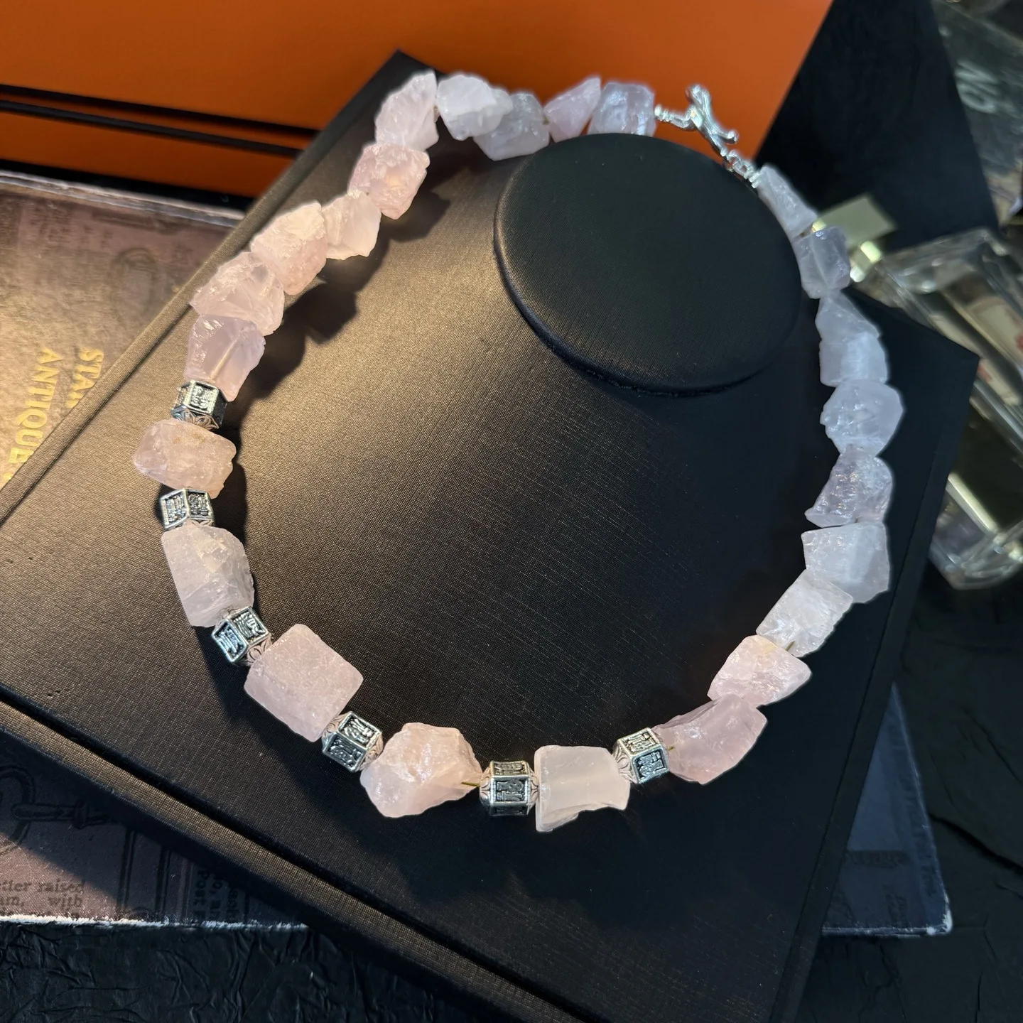 

Винтажное очаровательное легкое роскошное ожерелье в стиле Ins с натуральными минеральными кристаллами, элегантное модное ожерелье для красочных девушек, аксессуар, подарок на вечеринку