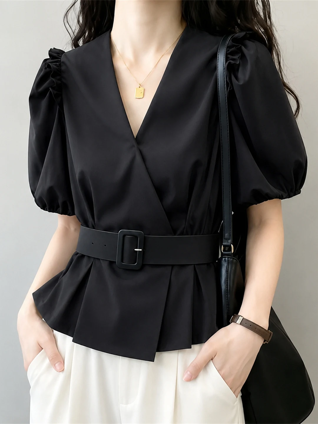 

Elegant V-Neck Bubble Sleeve Slimming Shirt Women's Commute Fashion Top Summer 2026 Short Sleeve Korean Style Straight Cut