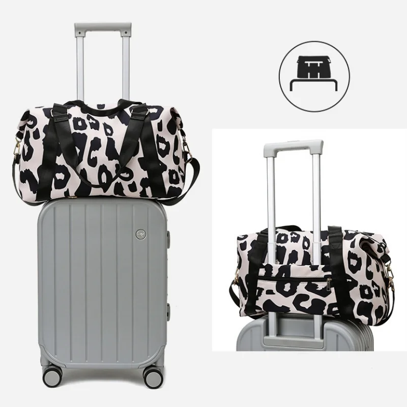 1PC New Fashionable Travel Duffle Bags Women Leopard Big Nylon Tote Fitness Gym Ladies Weekend Handbags Wet And Dry Separation