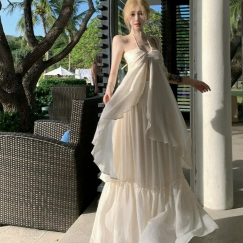 

Beach Resort-style Set French Backless Halter for Women 2026 Summer New Fashion Outfit High-waisted Long Skirt Two-piece Set