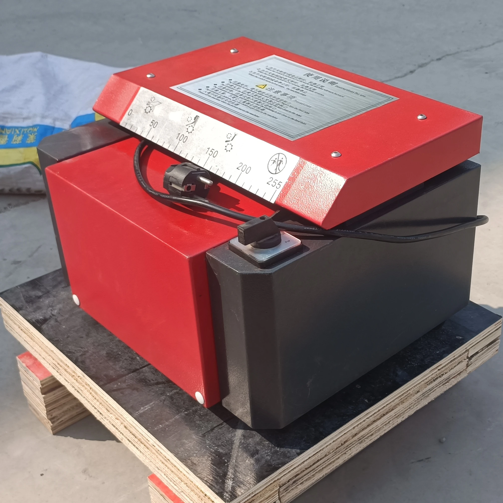 Cardboard Cutting Machine with Essential Motor Paper Processing Machinery Product
