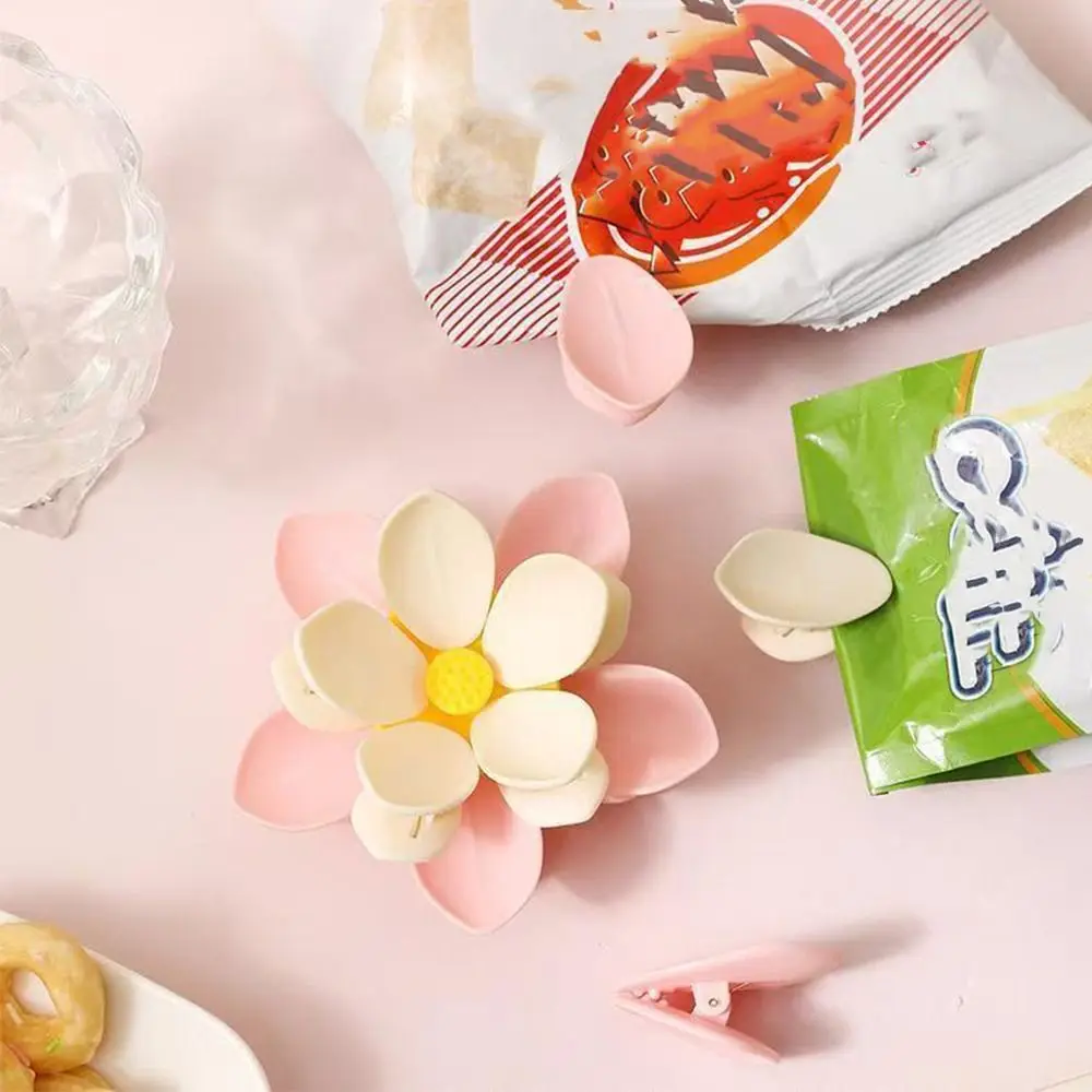 Double-Layer Flowers Magnetic Fridge Magnets Kitchen Accessories 2 in 1 Chip Clips for Snacks Multifunctional Food Sealing Clips