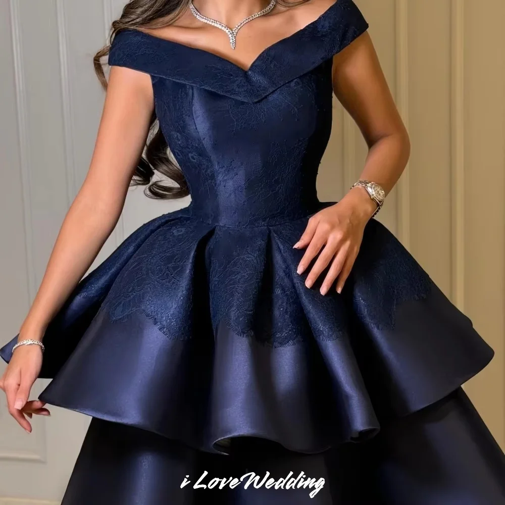 الأزرق الداكن قبالة الكتف فساتين لحضور الحفلات الموسيقية 2025 الساتان الدانتيل يزين متعدد الطبقات ألف خط فساتين السهرة طول الأرض مخصص