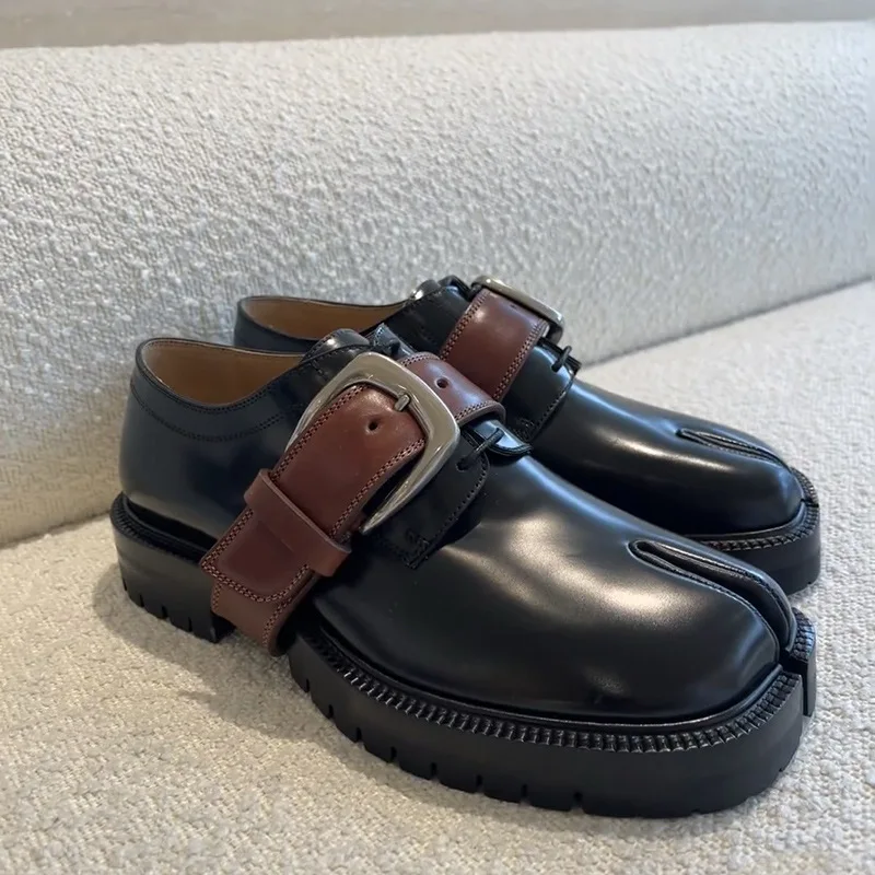 

Genuine Leather detachable belt buckle niche design sense split toe shoes low top plus size loafers Women Men Tabi shoes