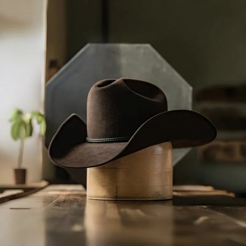 A hard-top soft-brim pure cashmere outdoor top hat for and warmth