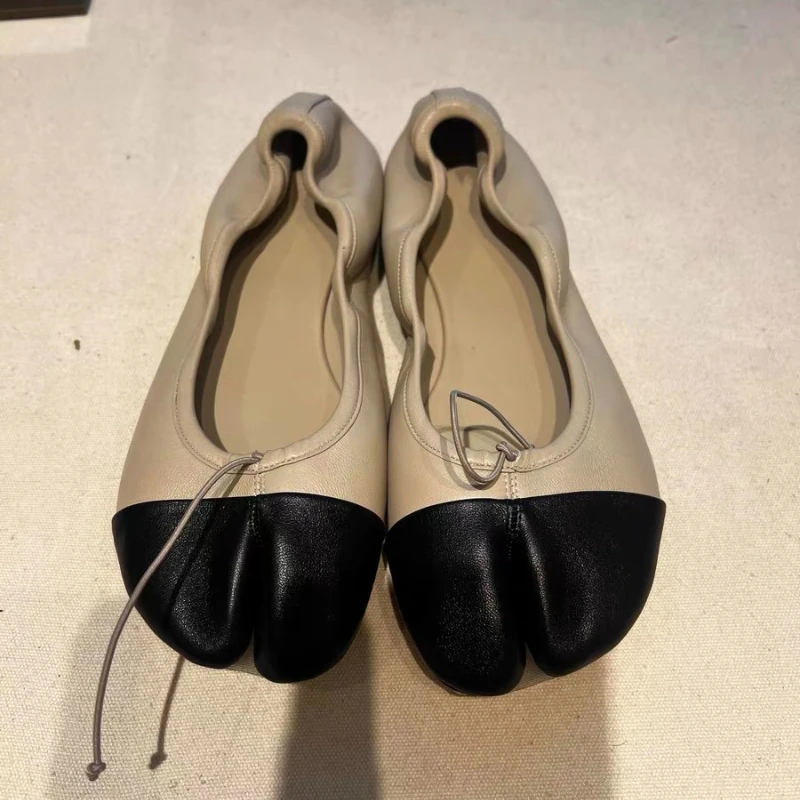 Womens Comfort Soft Leather Flat Single Shoes 2026 Spring Fresh Style Color Block Toe Separation Pig Hoof Knot Mary Janes