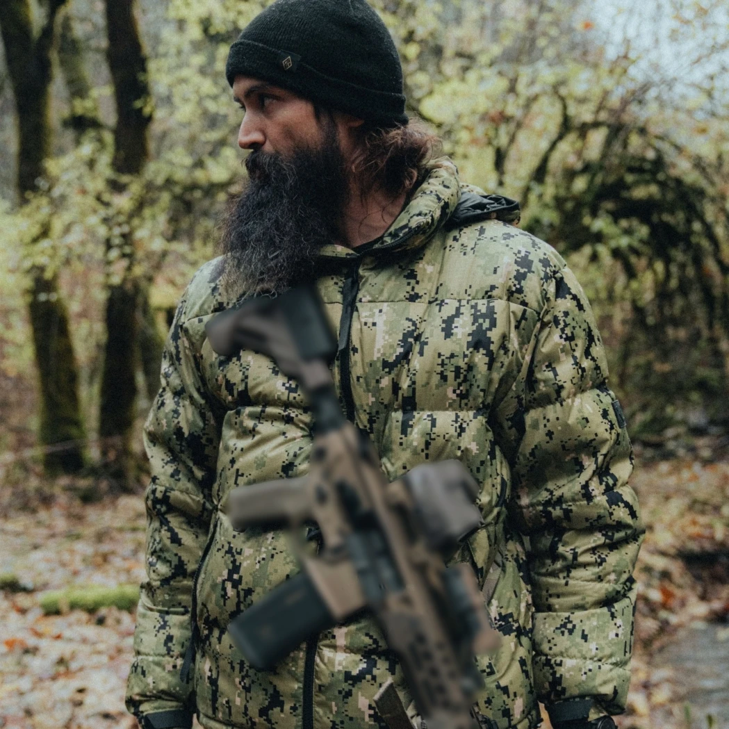 Qiloxsc.Irregulars Collaborates with 3m to Create a New Sheli Thermal Tactical Hooded Cotton Jacket