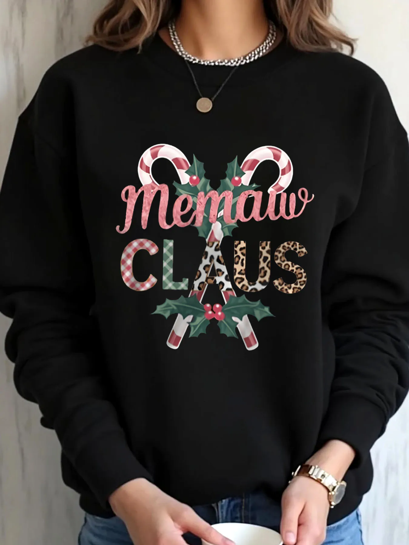 Moletom feminino oversized Natal Memaw Claus Candy Cane e Holly Print Outdoor Wear