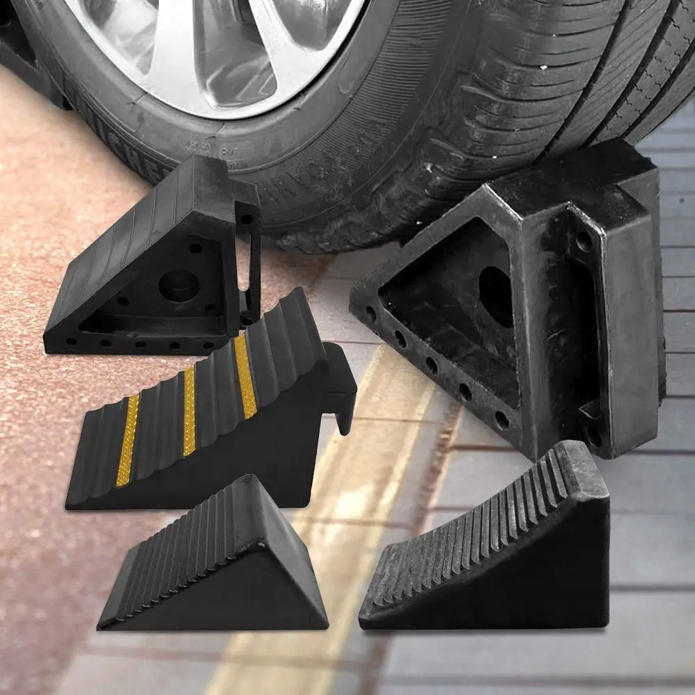 

Black Wheel Chocks Heavy Duty Durable Rubber Vehicle Wheel Stoppers Triangular Slope Design Secure Positioning AntiSlip Device