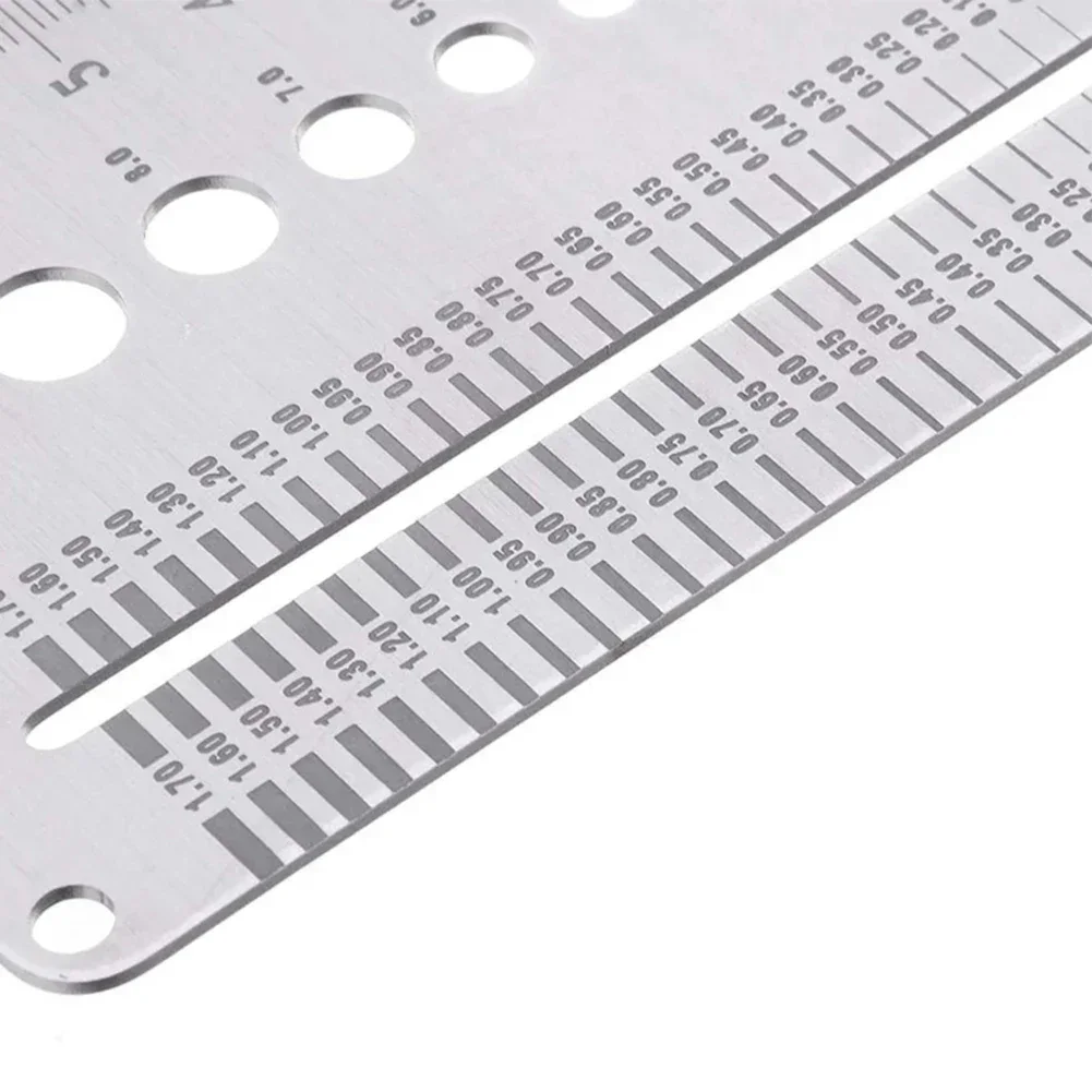 Stainless Steel Bolt Screw Gauge 105x66x0.8mm Plate Screw Diameter Measuring Ruler For Checking Of Bolt And Nut