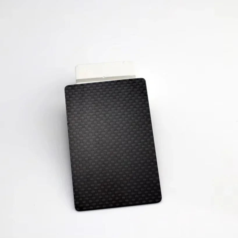 

Заводская цена Роскошная черная пустая металлическая смарт-кредитная карта из углеродного волокна