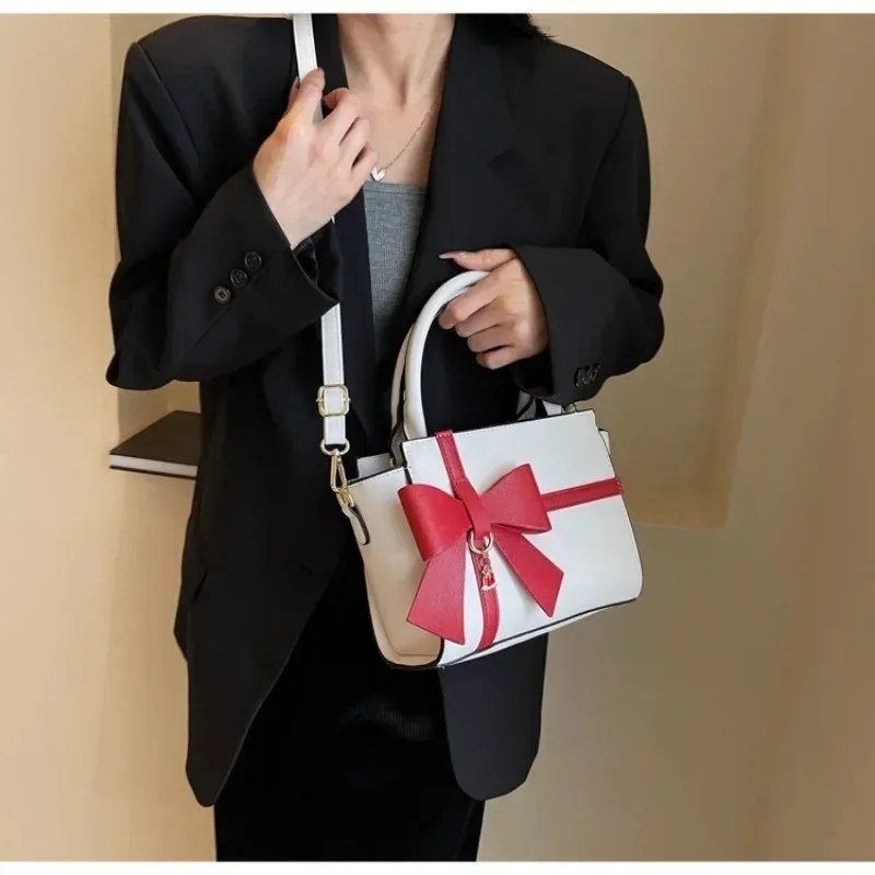 Vintage Bow Shoulder Bags for Women Luxury Designer Handbags Ladies Crossbody Bags Large Capacity Tote Bags Girls Shopping Bags