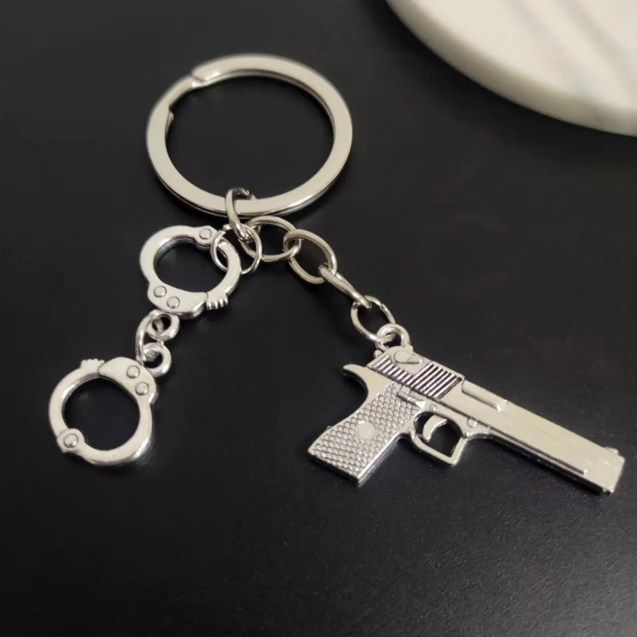 Handcuffs Gun Silver Color Car Key Chains, keyring,Silver Color, Women Jewelry Man Accessory Pendant Fashion Gift