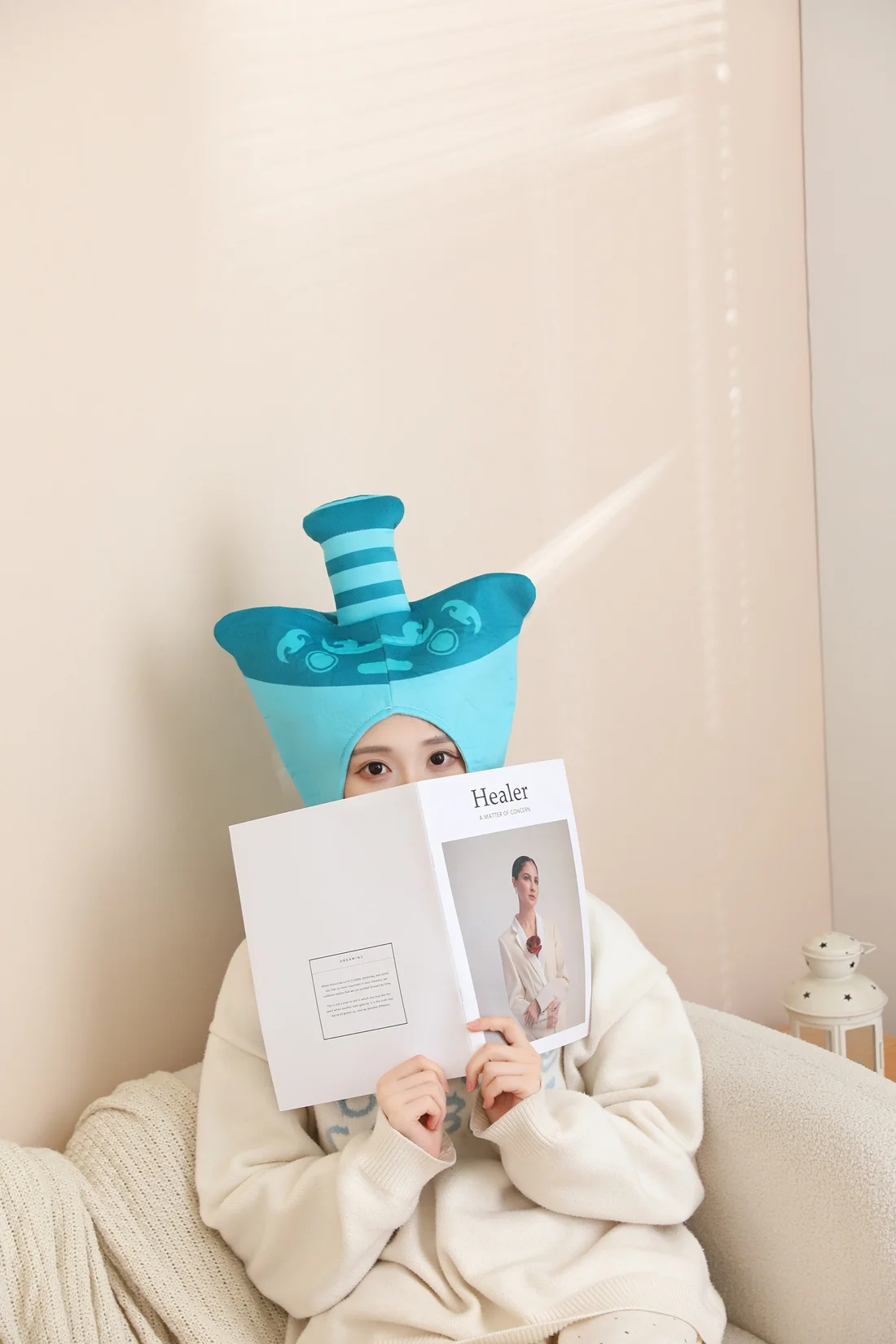 

Ancient Sword Headgear Hat Unique Cartoon Design Photo Props Performance Cosplay Party Stage Accessory Costume Headwear