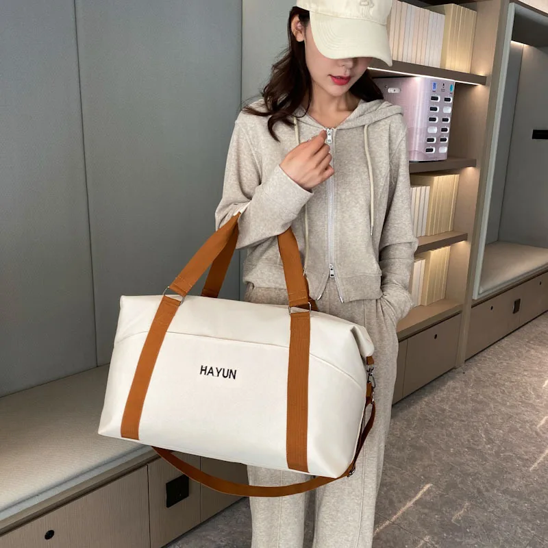 

New Fitness Bag: Large-Capacity Travel Crossbody Bag for Short Business Trips - Lightweight Waterproof Clothes Organizer