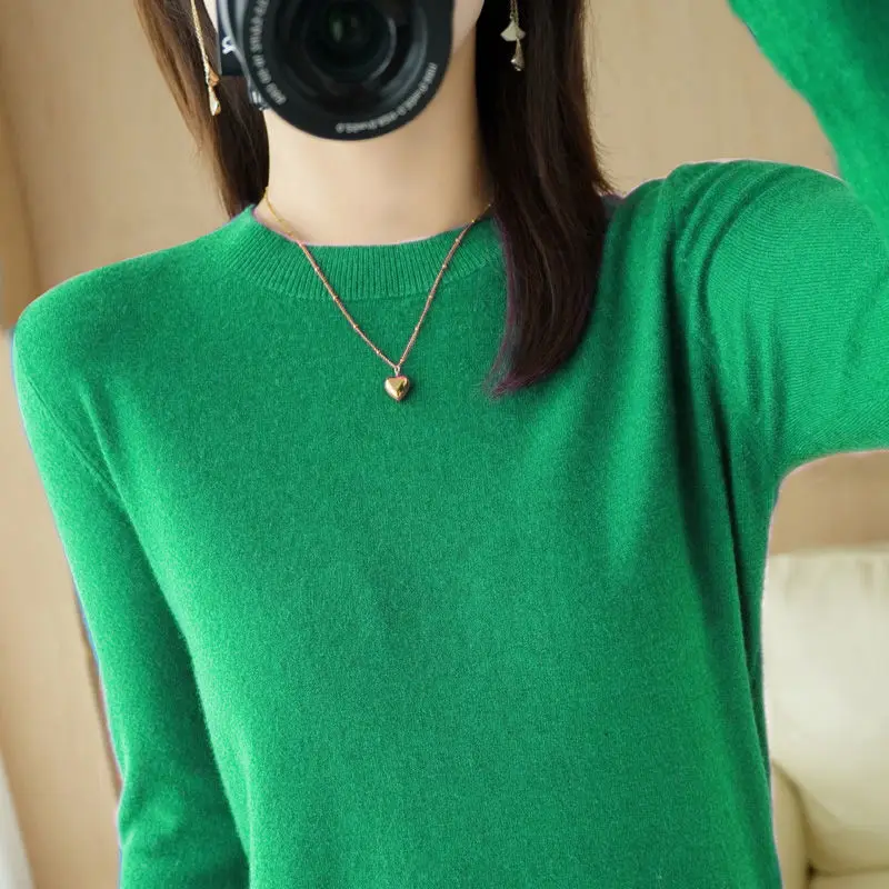 Autumn and Winter Women's Pullover Round Neck Solid Screw Thread Flocking Long Sleeved Sweater Knitted Underlay Casual Fit Tops