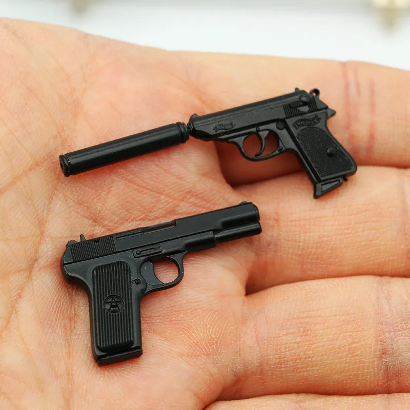 Modelo de pistola en miniatura, accesorios de simulación de Metal para muñecas, figuritas de casa de muñecas, Escena de soldado, accesorios de