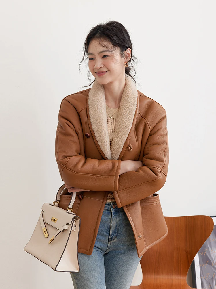 Chaquetas de invierno de piel de oveja merina de lujo de alta gama para mujer, abrigo de piel auténtica de cordero auténtica con una hilera de botones, novedad de 2025