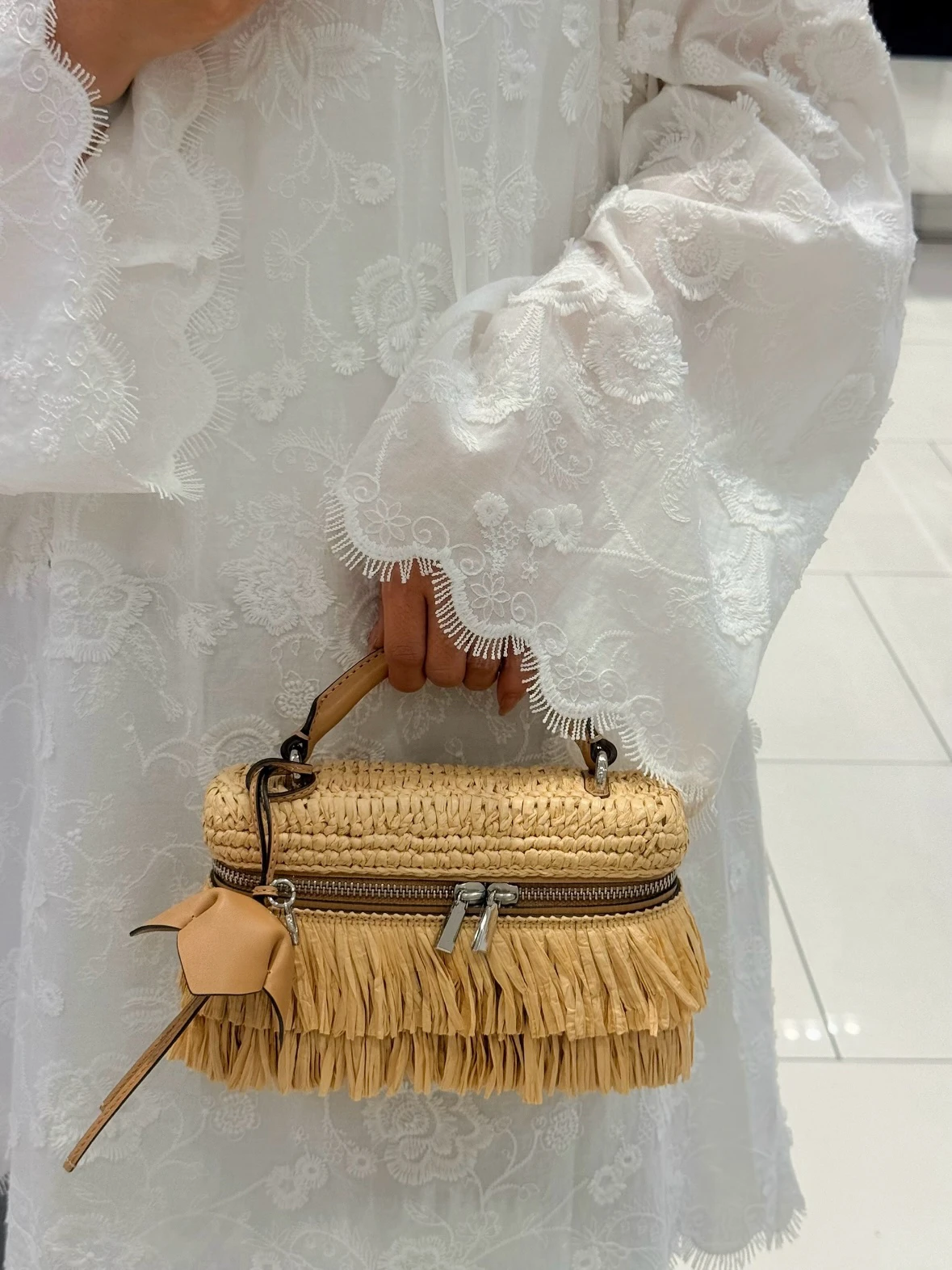 Trendy 2026 Spring Summer New Style Straw Weaving Fringe Square Box Holiday Bag Handheld Single Shoulder Slant Cross Bag