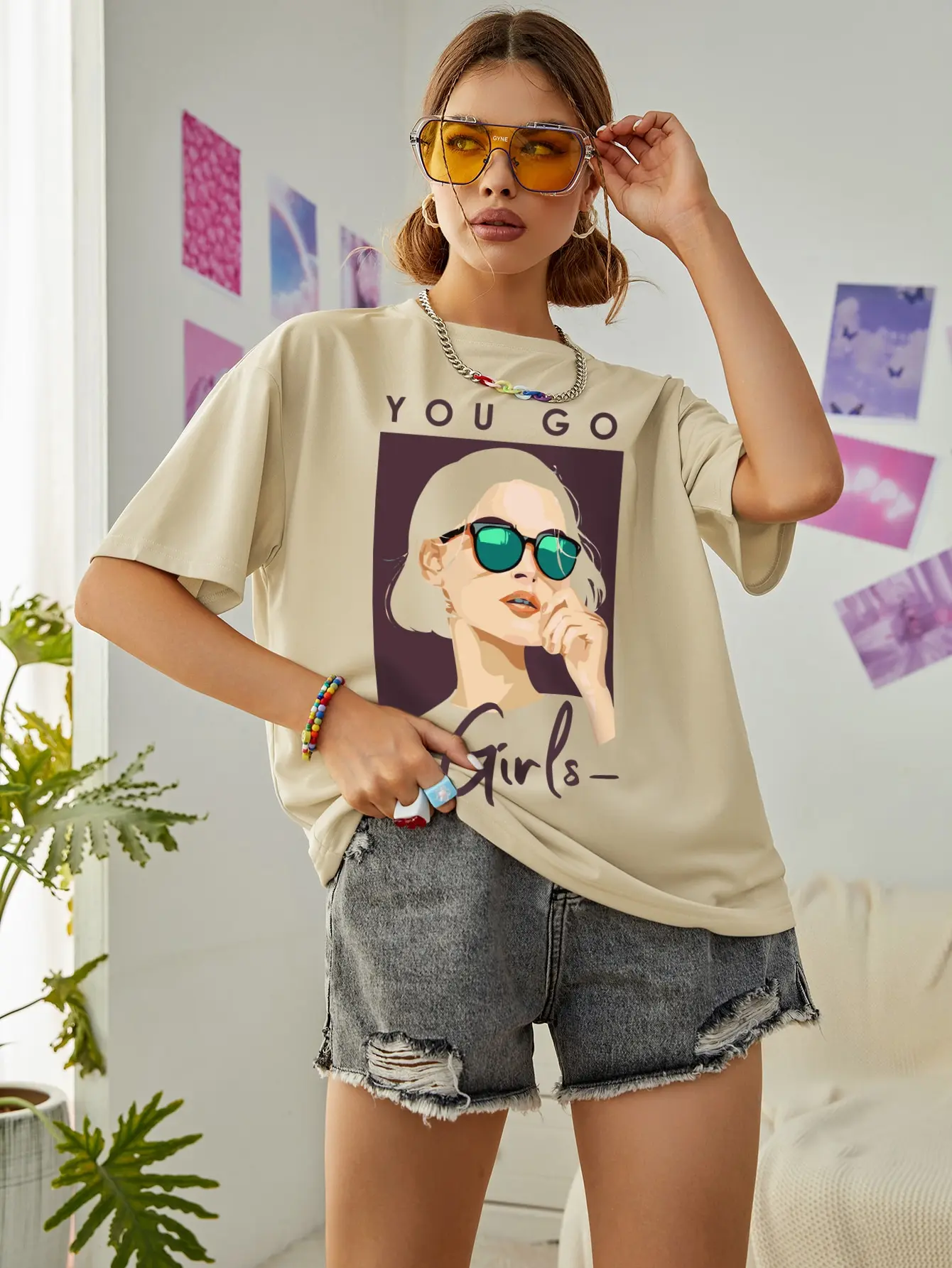 Fashion White-Haired Girl With Sunglasses Cotton Woman Tee Shirt Hip Hop All-Matchtee Top Harajuku Tshirts Casual Sport Tshirts