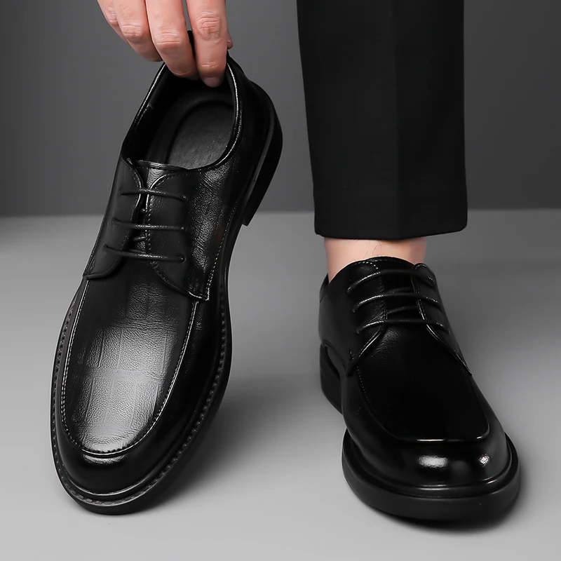 

Мужские повседневные кожаные туфли. Удобный стиль для ежедневной носки. Для бизнеса или офиса. Высококачественные ретро-туфли для взрослых. Черные, коричневые.
