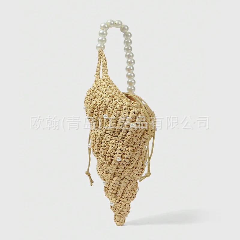 New Vintage Handmade Woven Conch Design Unique Shaped Pearl Chain Handbag Casual Vacation Beach Grass Women's Bag Wholesale