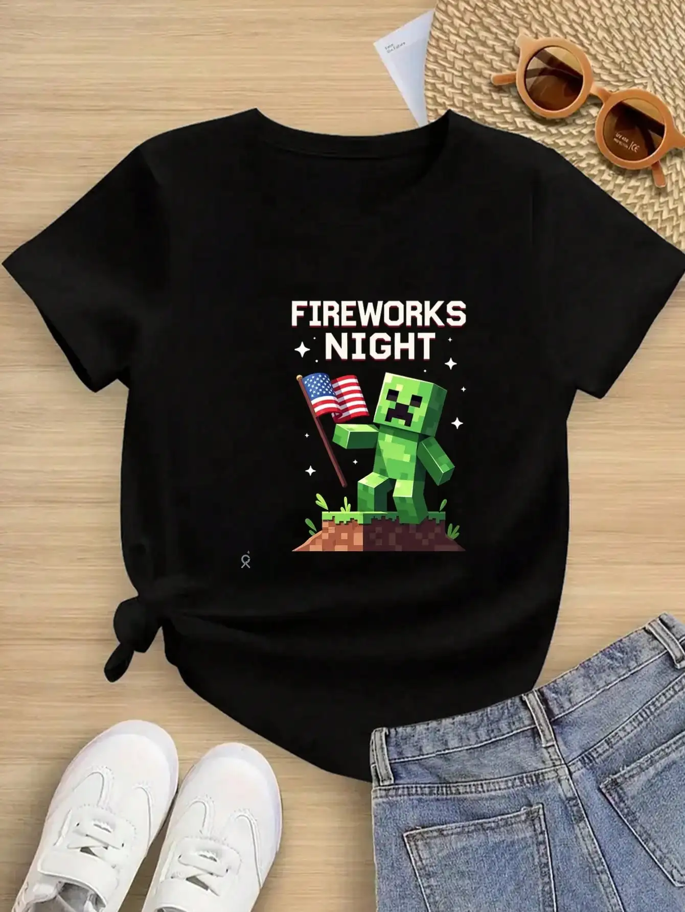 

Tween Girls/Boys Clothes, Gaming-Themed Cotton T-Shirt, Black Graphic Tee With Pixelated Creeper And American Flag