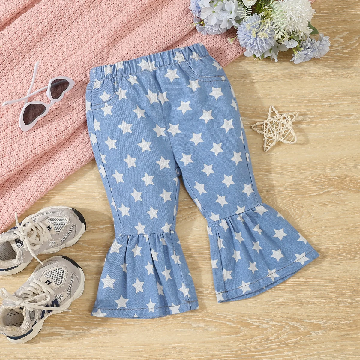 

Autumn and Winter Baby Girl Fashionable Star Print Denim Flared Trousers Simple Fashion Street Style