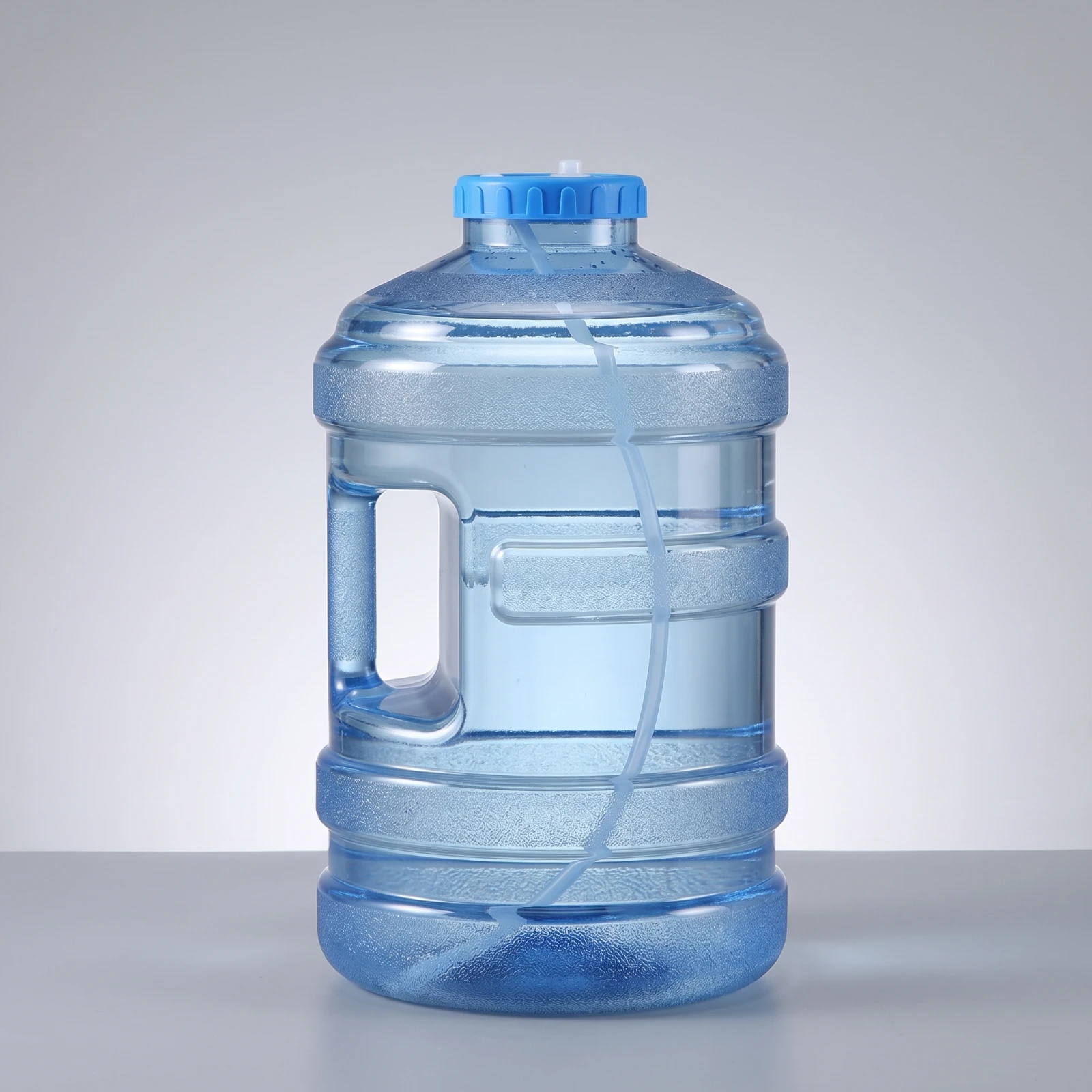Water Jug with Handle Transparent Water Jug with Lid Dispenser Bottle with Hole Sealed Portable for Tea Lovers, Kitchen, Office